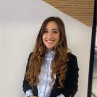 laura cabello alumna