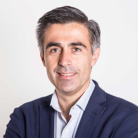 José López